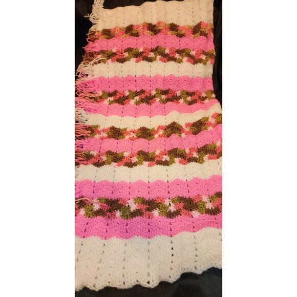 NEW Handmade Crochet Baby Blanket Legacy Pink White Camo - Picture 5 of 12